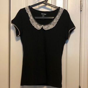 Hot Topic black tee with lace collar